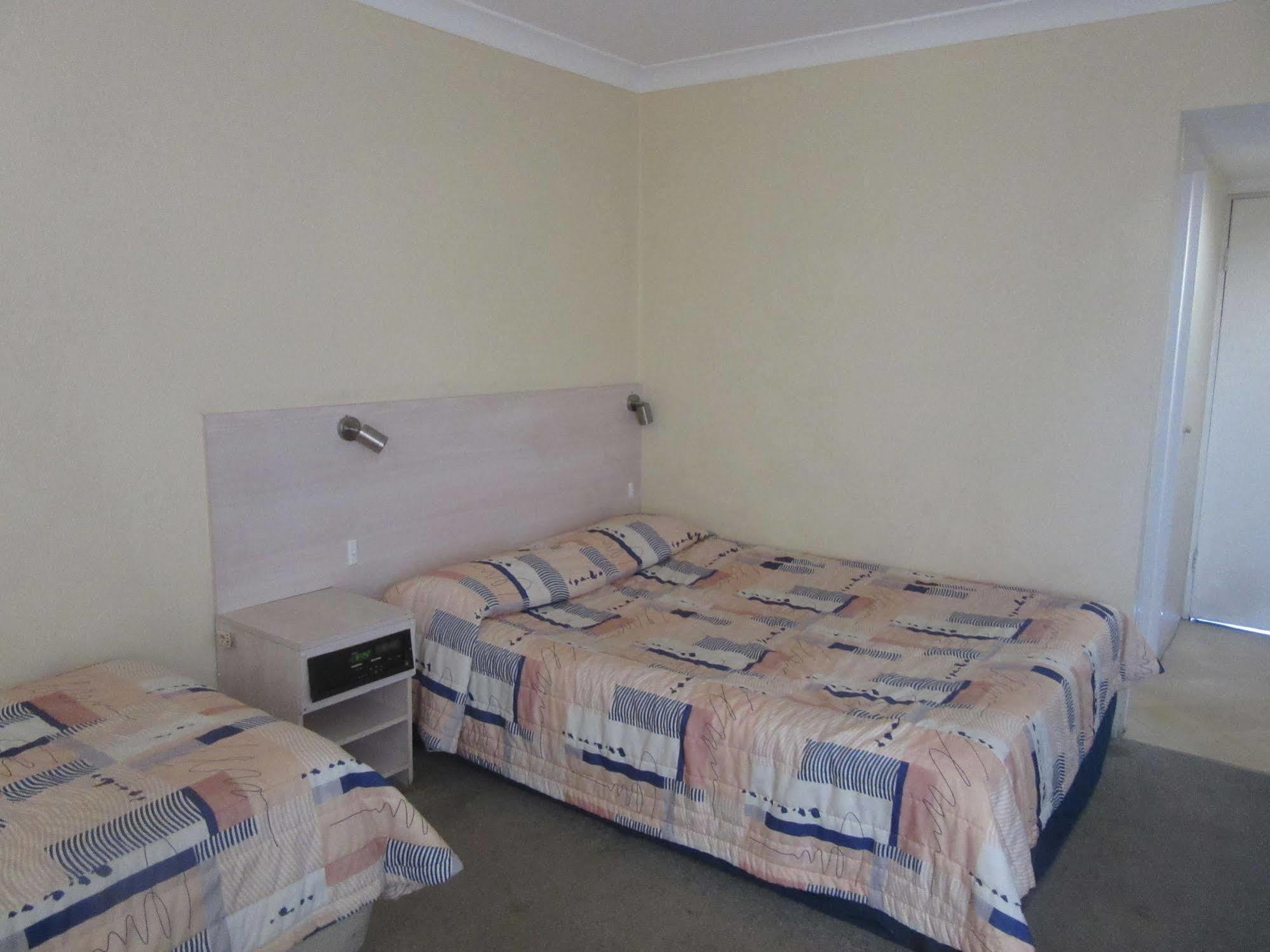 Motel El Toro 3*